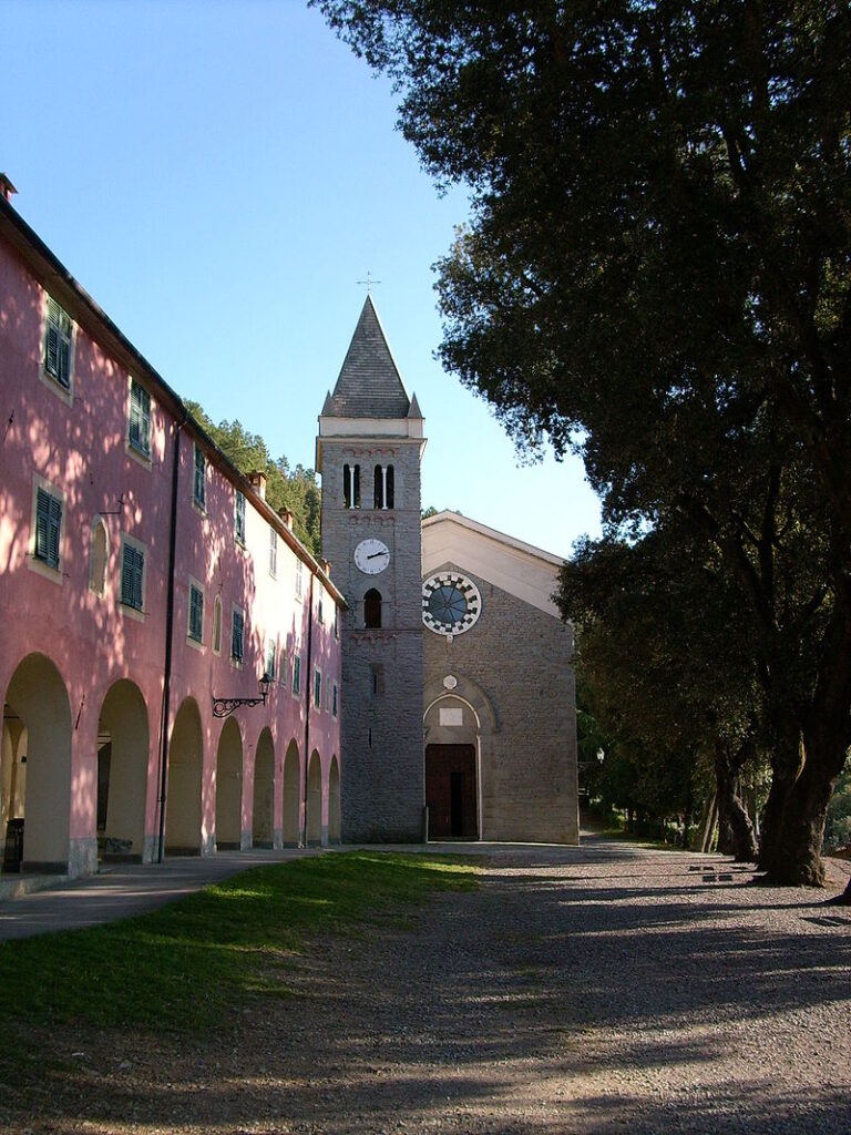 Lecci di Soviore - Santuario